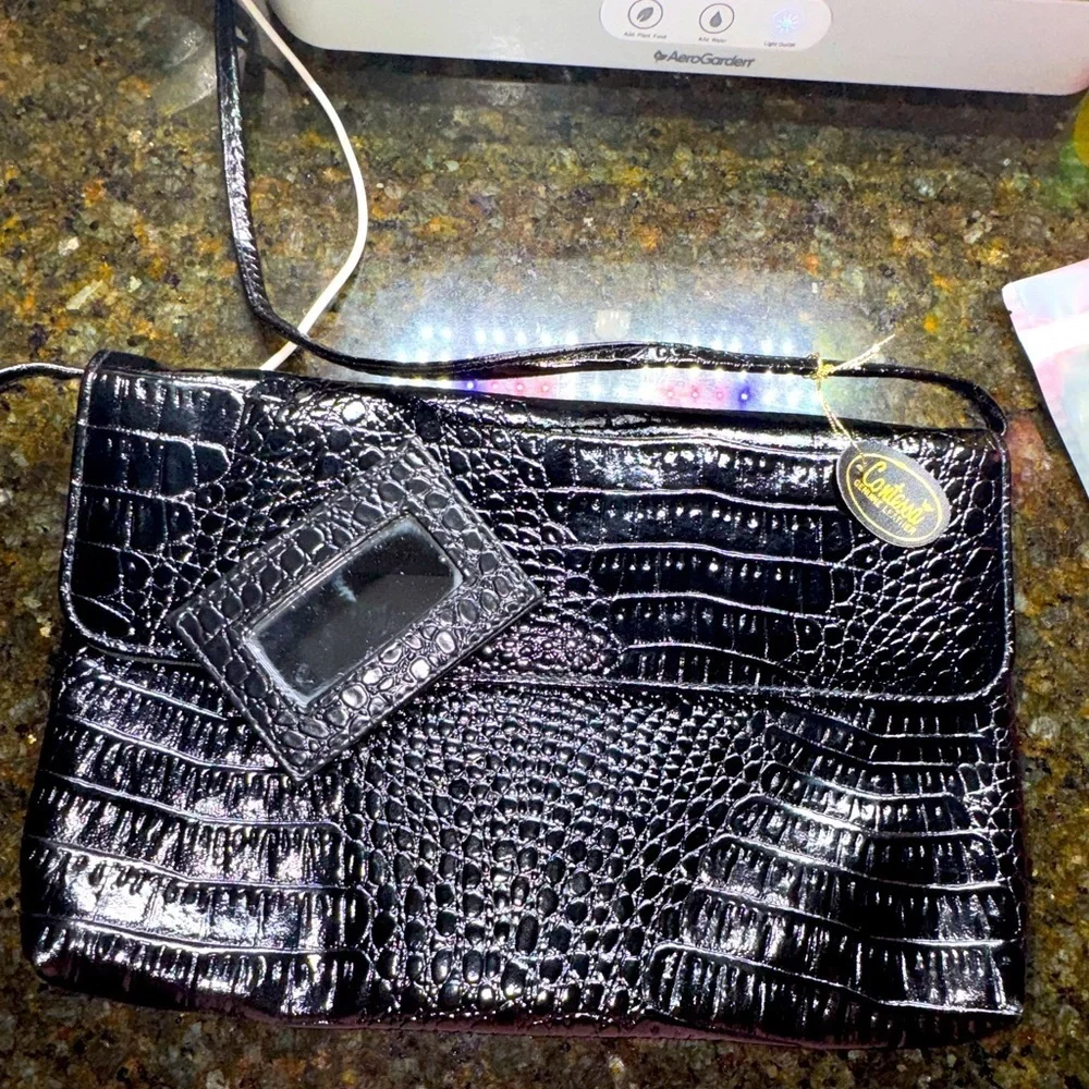 New Vintage Contessa genuine Leather crocodile embossed shoulder purse/ Clutch
